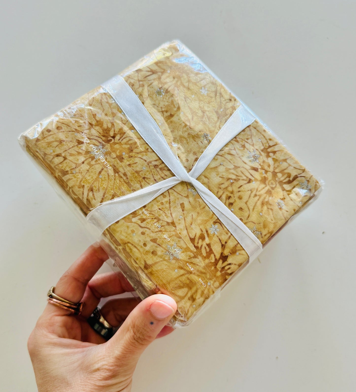 Yuletide Sparkle Batik Fat Quarter Pack